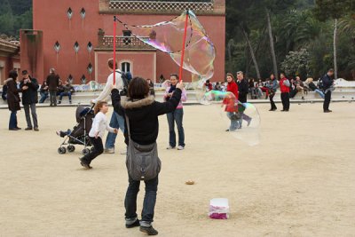 Balloon busker