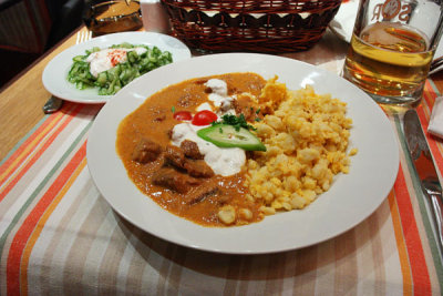 Borjpapriks tojsos galuskval: Hungarian veal stew served with home made noodles.
