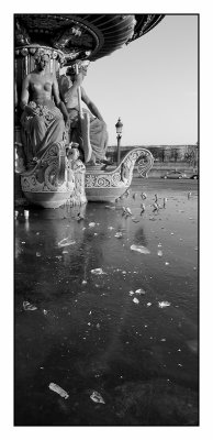 Fontaine gelée de la Concorde.