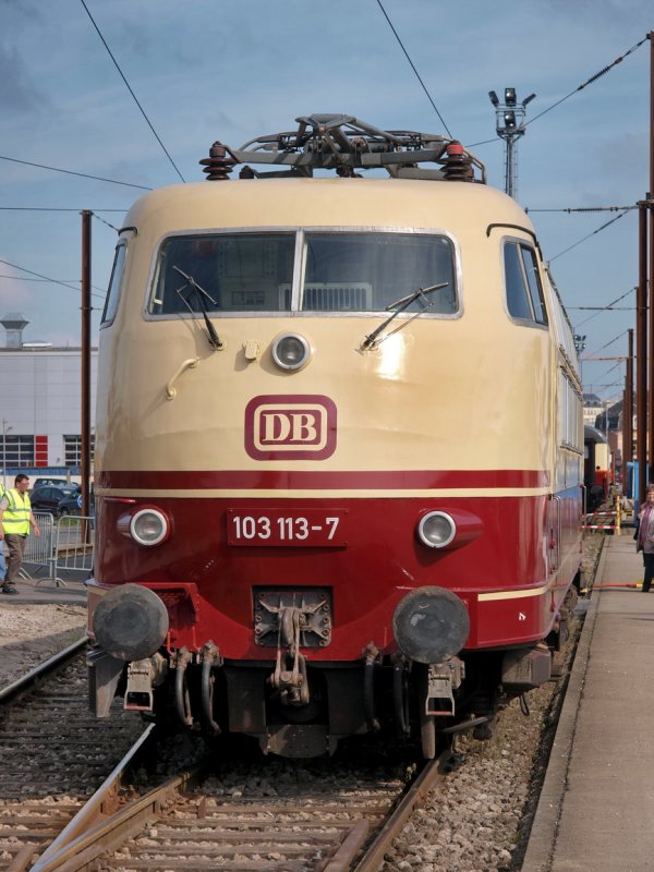 DB E03