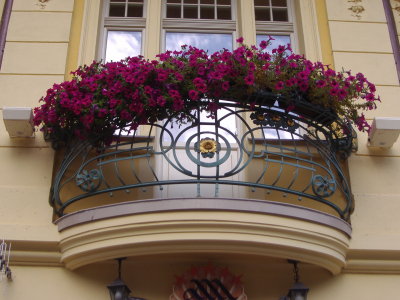bouquet balcony
