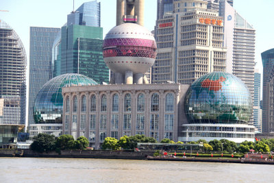 Along the Bund