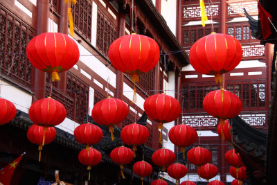 Old Town Shanghai Packed with National Week Visitors