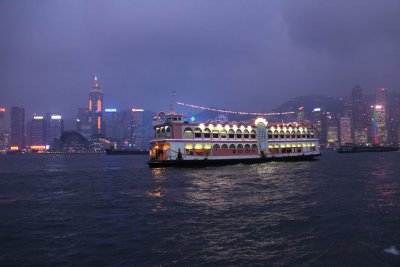 Evening cruise to Rainbow Restaurant on Lamma Island