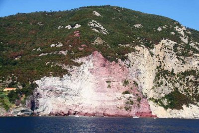 Pink Cliffs Due to Iron Content