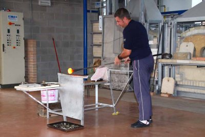 A Master Glass Blower Demonstates His Skills