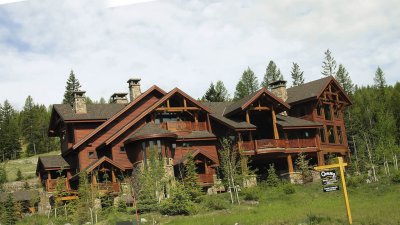 This is the kind of home that can be found here....people who are NOT effected by the downturn!