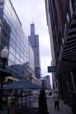Then we head outside & back to the station; with a view of the Sears Building, but nary a terrorist in sight!
