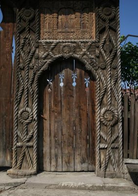 Door in Transsylvania20.jpg