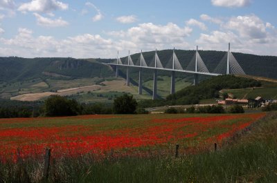 Millau Viaduct10.jpg