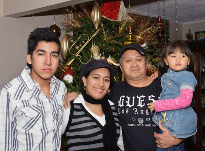 Christmas-at-Marias-4122.jpg