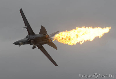 F-111 Dump and Burn 01 Avalon 2009.jpg