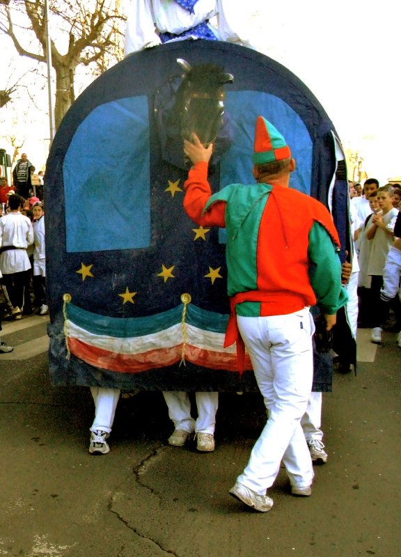 Pezenas Carnaval: Le Poulain