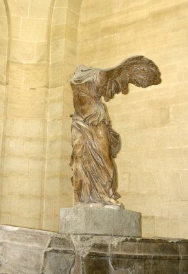 Musee du Louvre - Wings of Victory