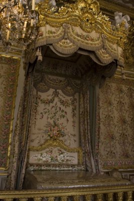 Chateau De Versailles - Kings Bed
