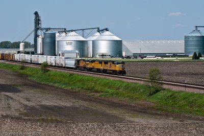 UP 4898 East at Elburn, Ill.