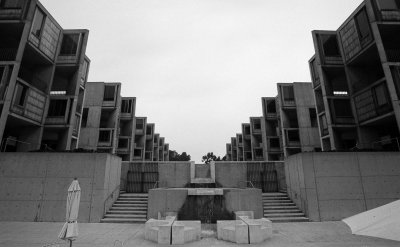 Salk Institute 2.jpg