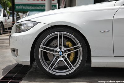 BMW Performance Brake + Wheels