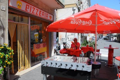 Lunch at a small Pizzaria, Livorno