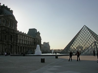 Entre du Louvre / Pyramide