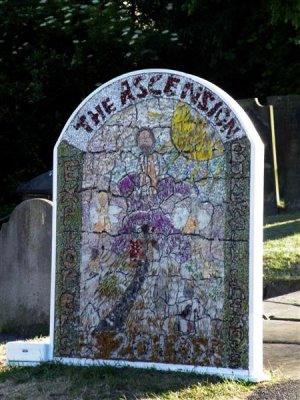 Well Dressing in Bakewell Churchyard