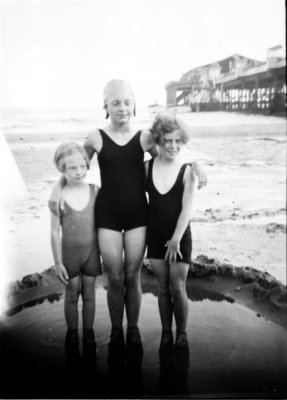 Blackpool 06 Mum and friends on beach_negMscan (Medium).jpg