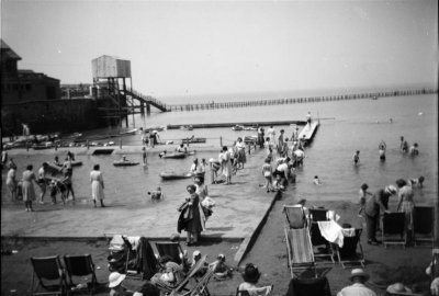 Seaside deckchair scene 01_negMscan (Medium).jpg