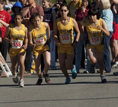 9th and 10th grade girls at the start