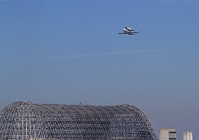 Space Shuttle Endeavor flyover at Moffett Field