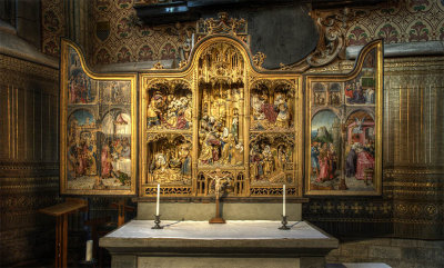 Alcove altar triptych