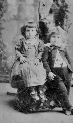 Della &  William Sicking ca1895.jpg