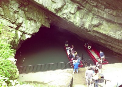 Penn's Cave Entrance