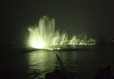 Fountain on West Lake