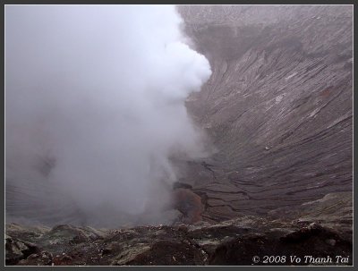 Mt Bromo: Looking into the crater