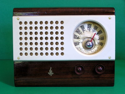 The restoration of an Emerson 510 radio