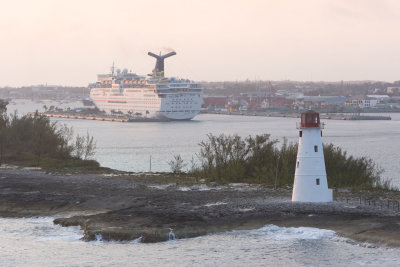 Nassau Port Lighthouse