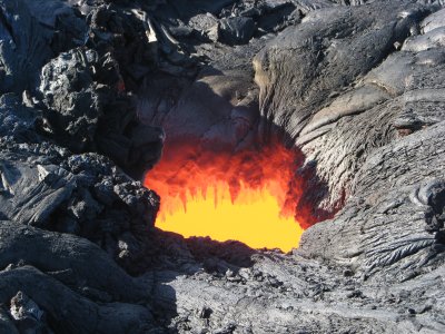 Gases escape as lava flows to ocean