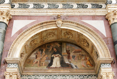 Santa Maria Novella, detail faade