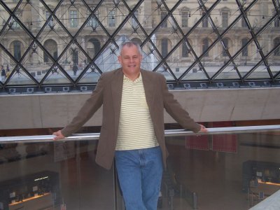 Dave in the entrance of the Musee Du Louvre Paris