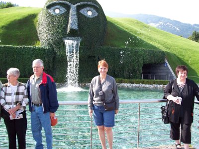 Sandy and the Giant at the Crystal display