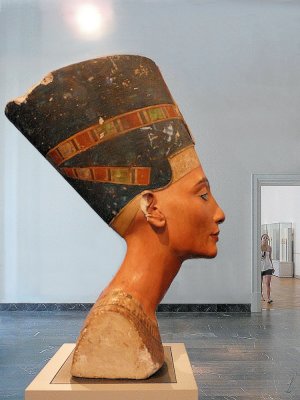 Berlin-80238-Nfertiti.jpg