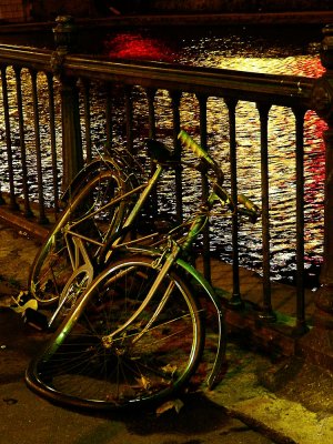 Paris-velo sur le quai-1230714.jpg