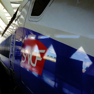 Lyon St-Exupery-TGV-1150247.jpg