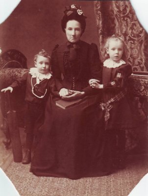 Charles Oswald and Eleanor Agnes McDonagh with their grandmother, my great great grandmother, Eleanor Bull