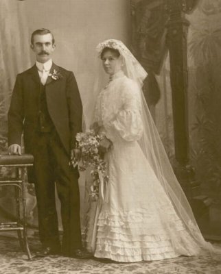  Ellen(Nell) Matilda Thomson, and Arthur William Tranter 1903 foster daughter of Katie and Andrew Smith