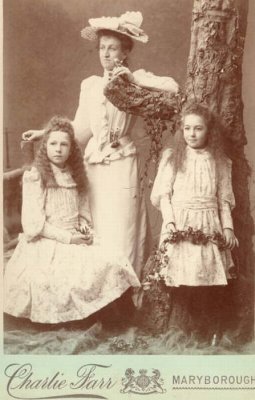 Nell Thomson, unknown lady and  Ada Thomson