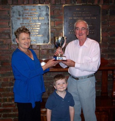 Presentation of John Lindsay Trophy, February  2008 to Bob Lomax. Photographed  by Peter Stackpole