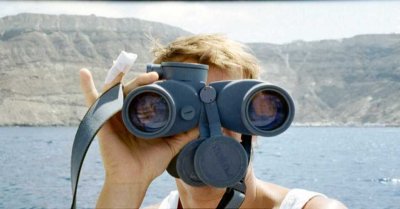 065 - roland mit fernglas.jpg