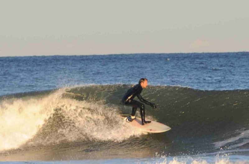 surfer 1.jpg