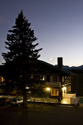 Glacier Park Lodge